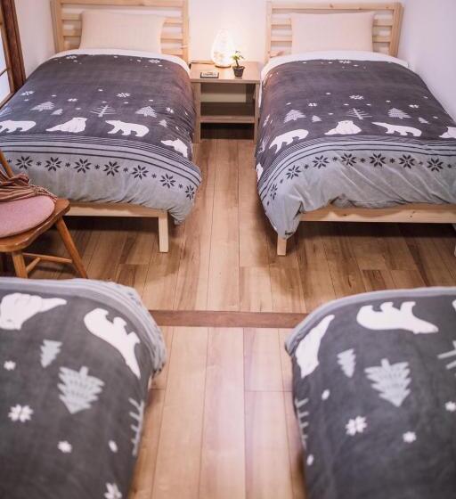 חדר סטנדרט לארבעה, Konayuki