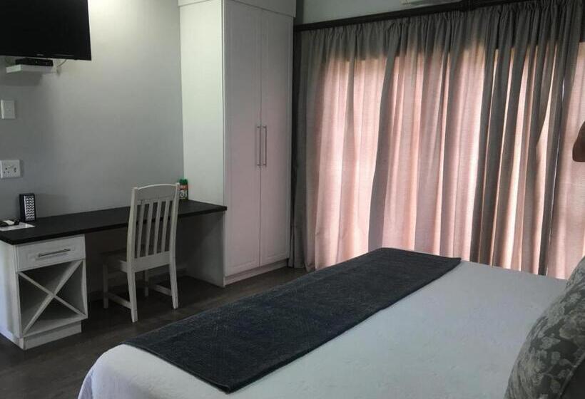 コンフォートルーム, Olden Rose Place