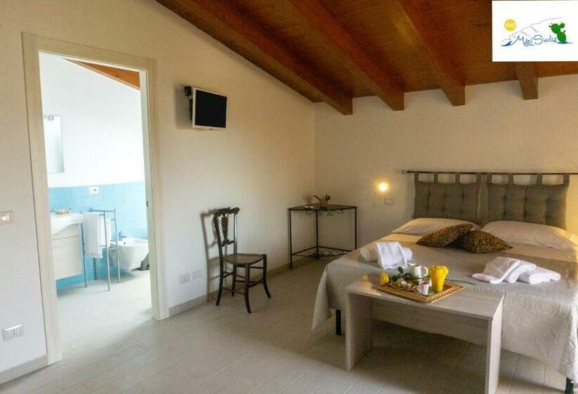 Triple Room Sea View, B&b Marìsicilia