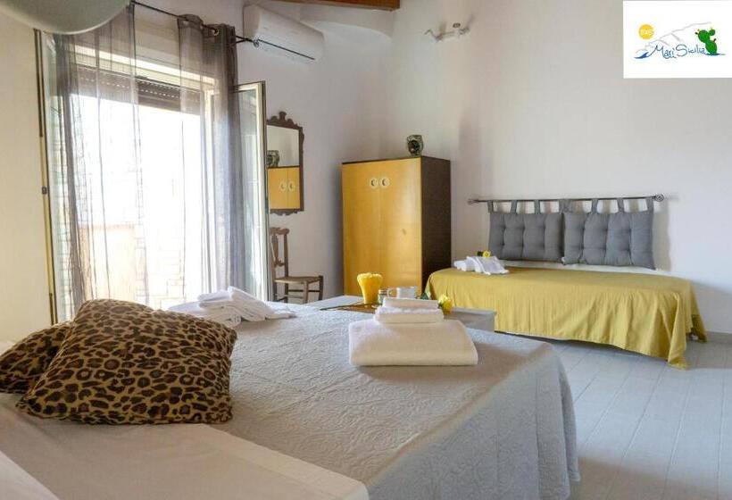 Triple Room Sea View, B&b Marìsicilia