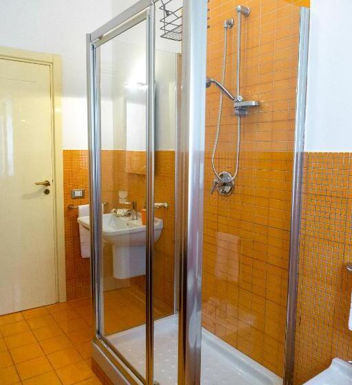 庭の見えるスタンダードトリプルルーム, B&b Marìsicilia