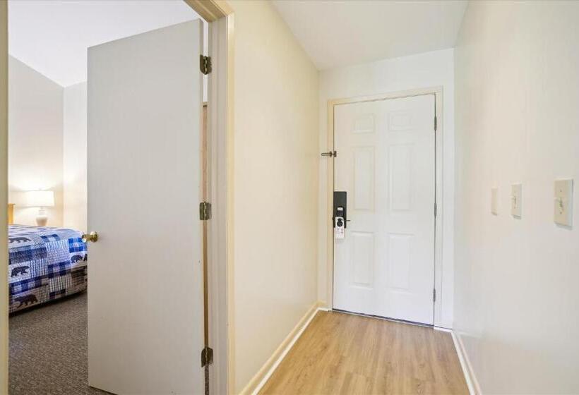 סוויטה, Cedarbrook Queen Suite 203