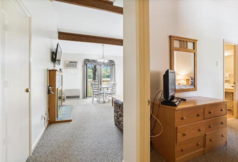 סוויטה, Cedarbrook Queen Suite 203