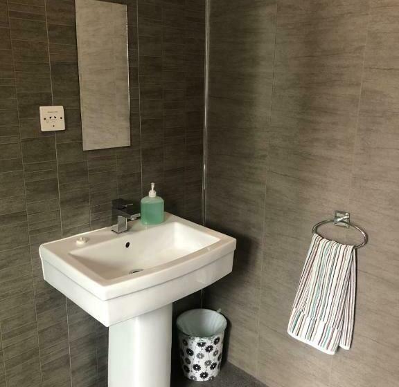 חדר סטנדרד יחיד חדר אמבטיה משותף, Islay Frigate