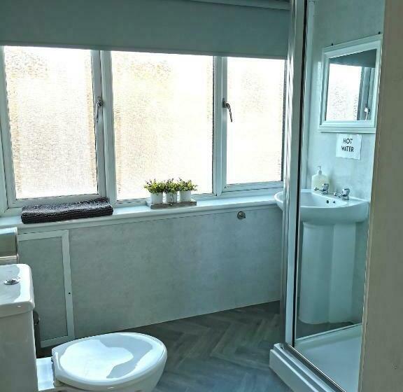 חדר סטנדרט חדר אמבטיה משותף, Islay Frigate