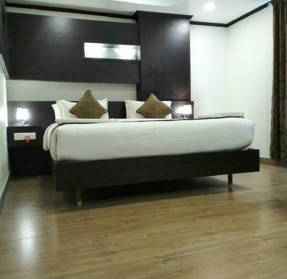 Delüks Süit, Saravanaa Residency