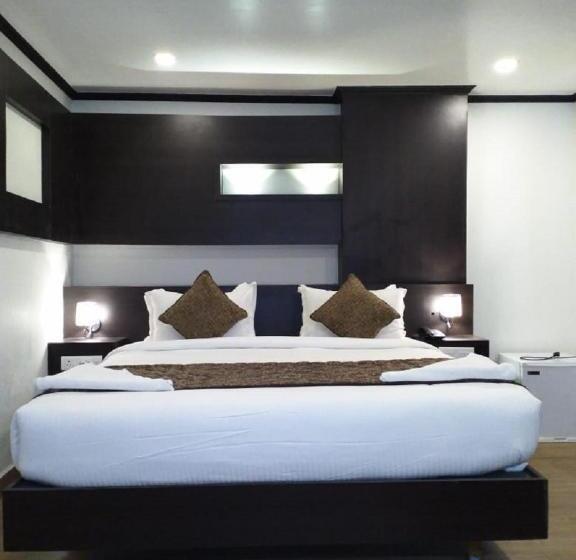 Delüks Süit, Saravanaa Residency