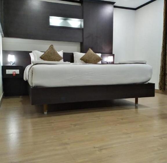 Delüks Süit, Saravanaa Residency