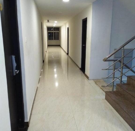 Delüks Oda, Saravanaa Residency