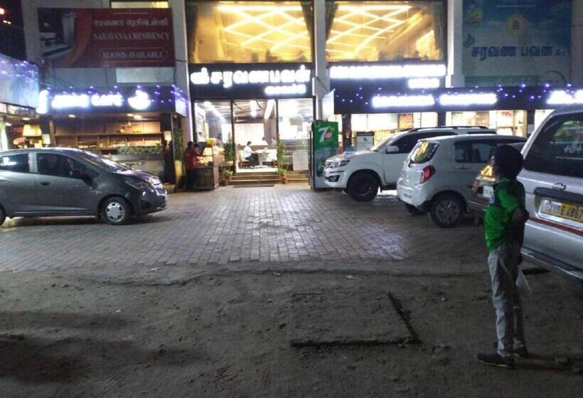 Delüks Oda, Saravanaa Residency