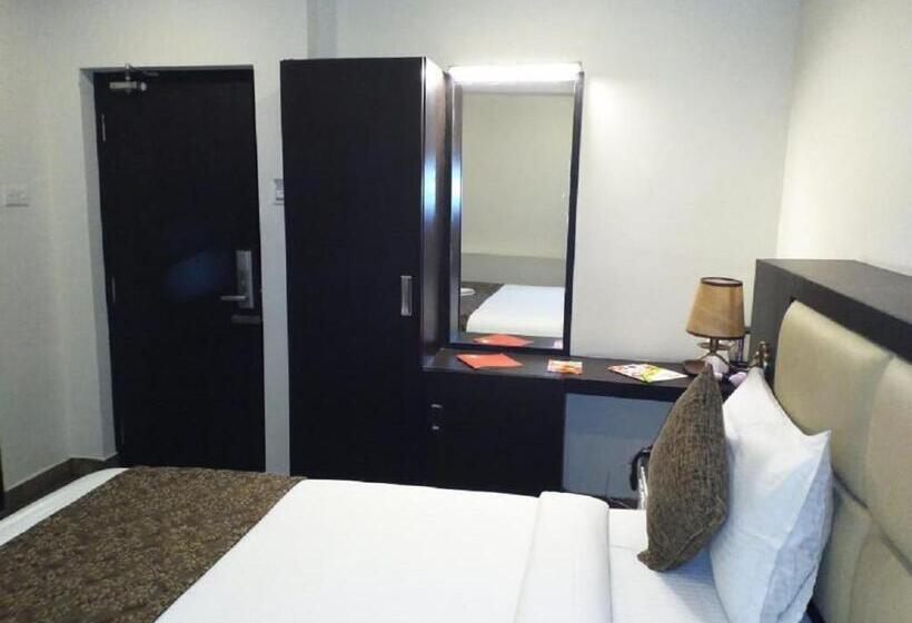 Delüks Oda, Saravanaa Residency