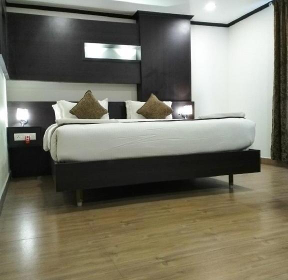 Delüks Oda, Saravanaa Residency