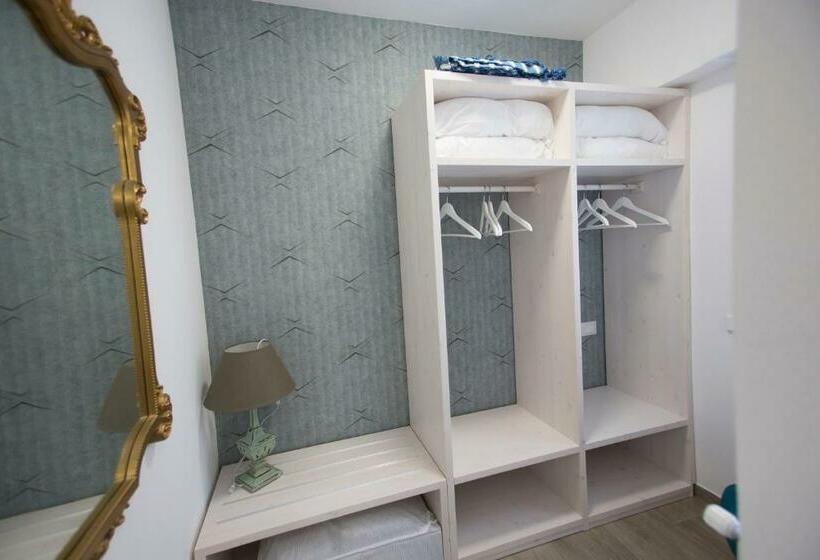 スタンダード４人部屋, Laura E Christian   Rooms
