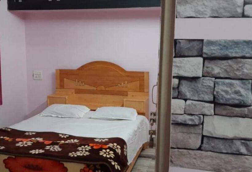 חדר משפחתי דלוקס, Mango Guest House