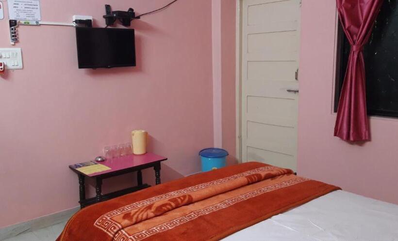 חדר משפחתי דלוקס, Mango Guest House