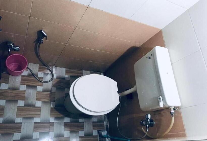 Семейный Номер, Mango Guest House