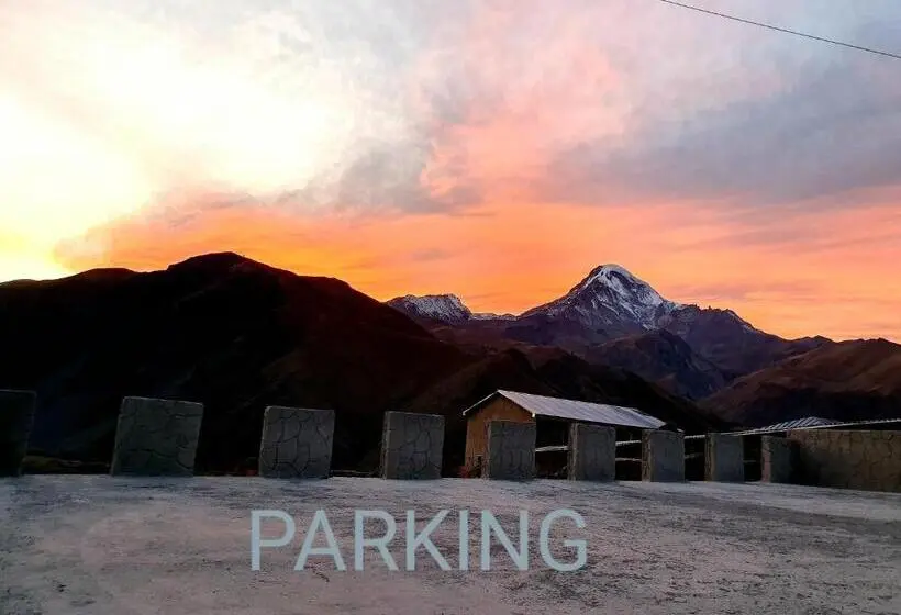 اتاق استاندارد با چشم‌انداز کوهستان, Nikolo Inn