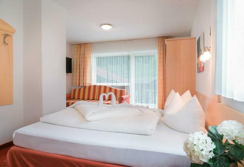 اتاق استاندارد سه نفره, Alpenpension Regina