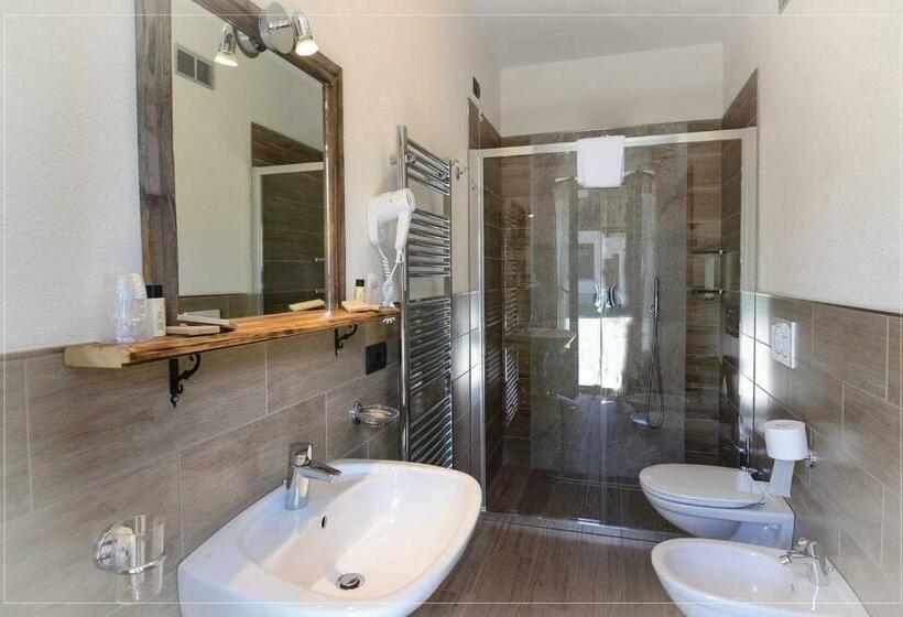 اتاق استاندارد, Agriturismo La Poina