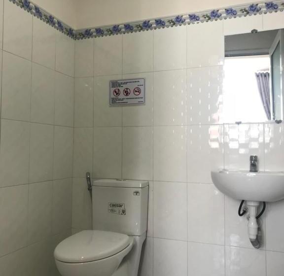 اتاق استاندارد, Mai Ngoc