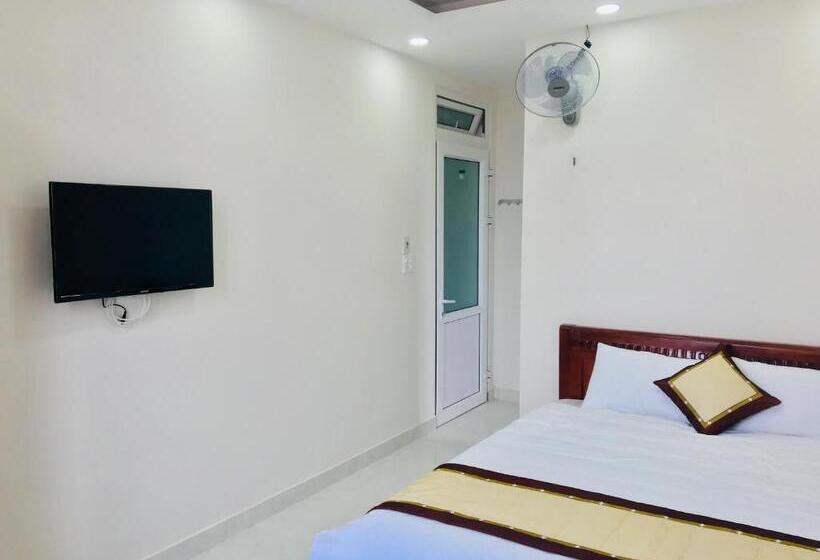 اتاق استاندارد, Mai Ngoc