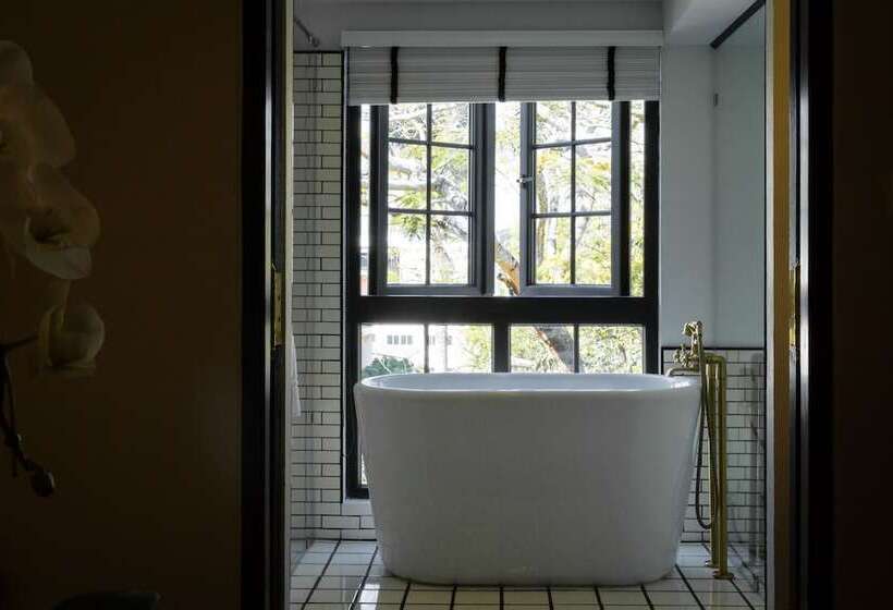 غرفة ديلوكس مطلة على حمام السباحة, Mora Boutique Hotel   Sha Extra Plus