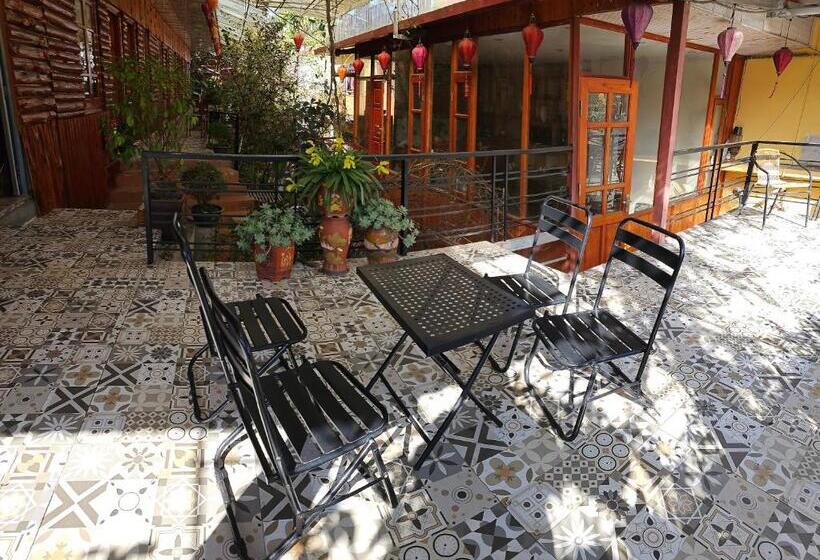 اتاق لوکس با چشم‌انداز باغ, Dang Khoa Garden Inn