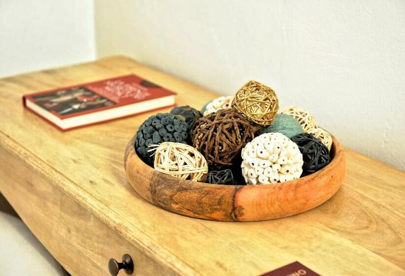 مجموعه ویستا شهر, Domus Plaza