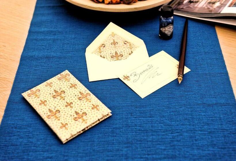 مجموعه ویستا شهر, Domus Plaza