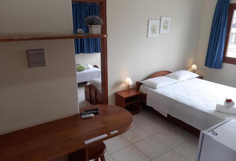 Quarto Familiar Superior, Oceano Pousada   Buffet De Café Da Manhã E Serviço De Quarto Diário