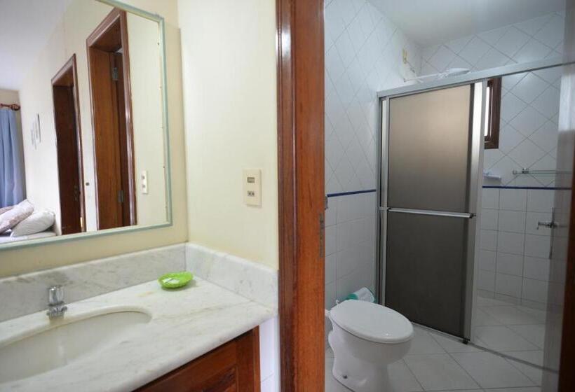 اتاق استاندارد چهار تخته, Oceano Pousada Buffet De Café Da Manhã E Serviço De Quarto Diário