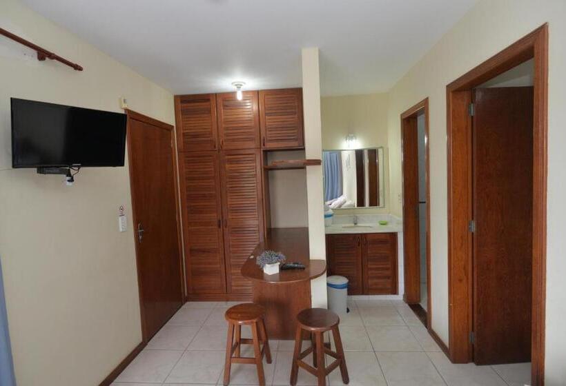 اتاق استاندارد چهار تخته, Oceano Pousada Buffet De Café Da Manhã E Serviço De Quarto Diário