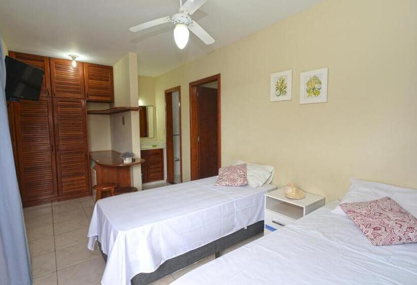 اتاق استاندارد چهار تخته, Oceano Pousada Buffet De Café Da Manhã E Serviço De Quarto Diário