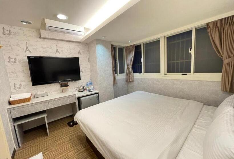 اتاق سوپریور, Jung Shin