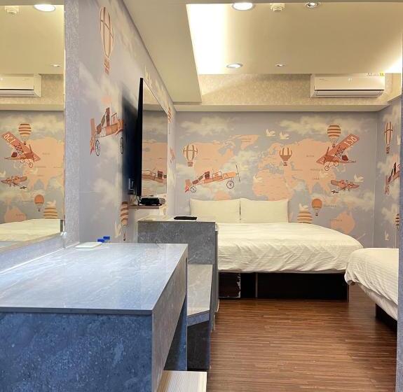 اتاق استاندارد چهار تخته, Jung Shin