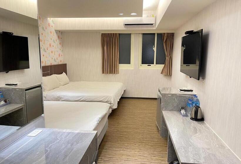 اتاق استاندارد چهار تخته, Jung Shin