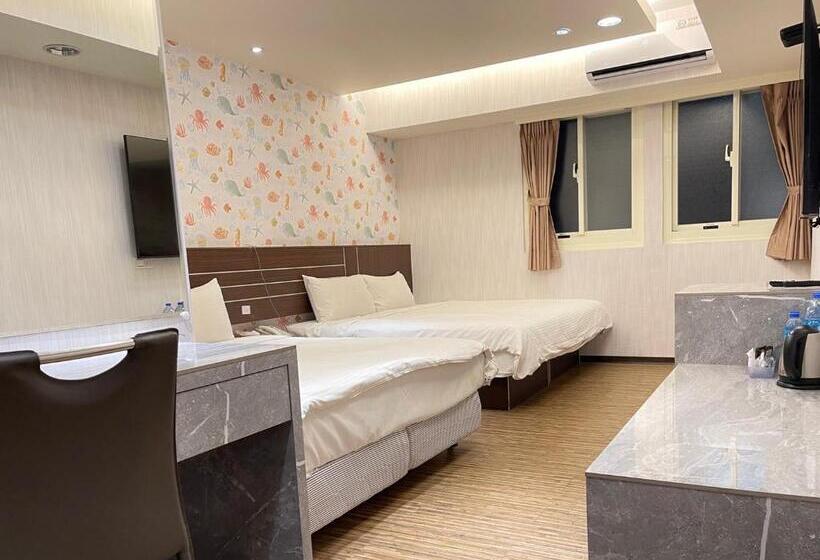 اتاق استاندارد چهار تخته, Jung Shin