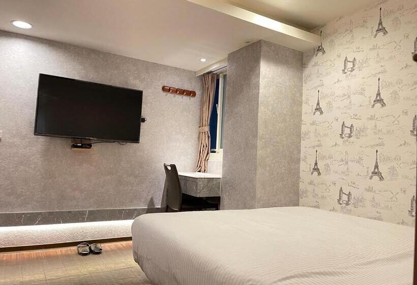 اتاق سوپریور, Jung Shin