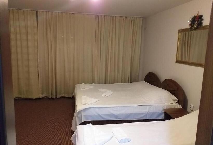 バルコニー付きスタンダードトリプルルーム, Casa Anemyra