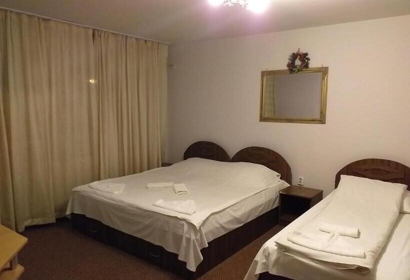 バルコニー付きスタンダードトリプルルーム, Casa Anemyra