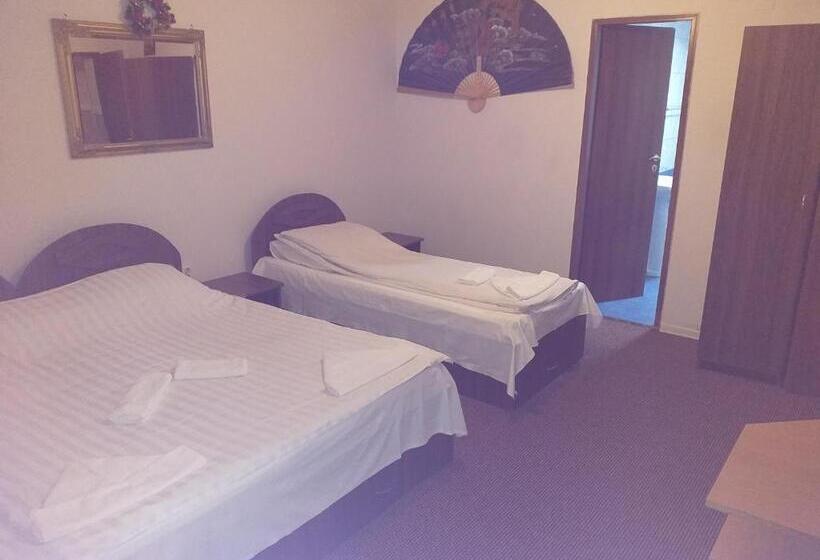 バルコニー付きスタンダードトリプルルーム, Casa Anemyra