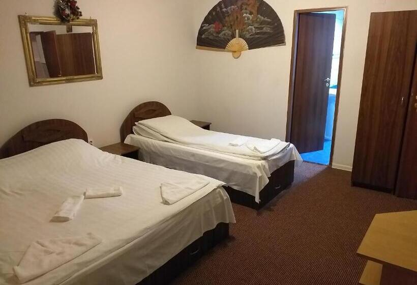 バルコニー付きスタンダードトリプルルーム, Casa Anemyra