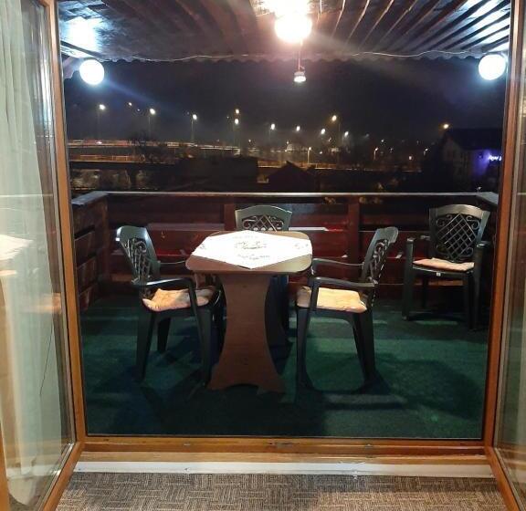 デラックスファミリールーム, Casa Anemyra