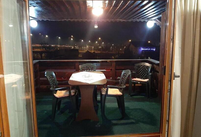 デラックスファミリールーム, Casa Anemyra