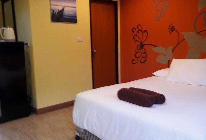 Quarto Deluxe, Chill Land House