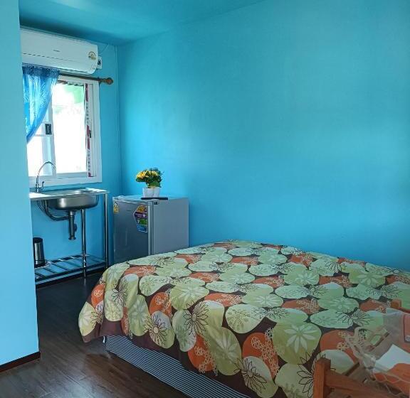 بنجلو قياسى مطلّ علي الحديقة, Chill Land House