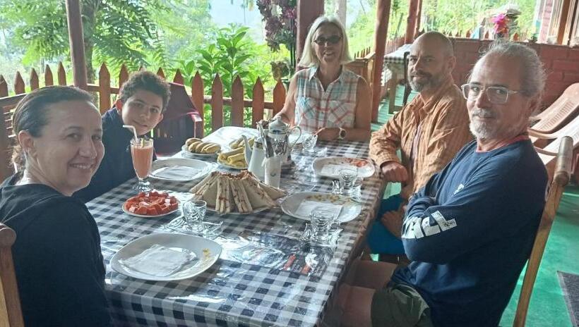 패밀리 룸, Green Heaven Lodge