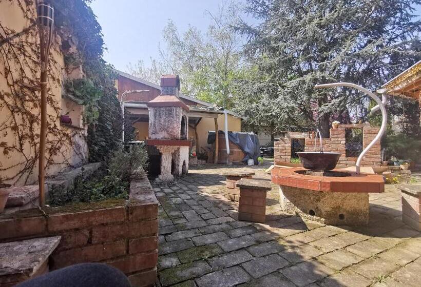 带3个卧室的公寓, Karikatúra Vendégház