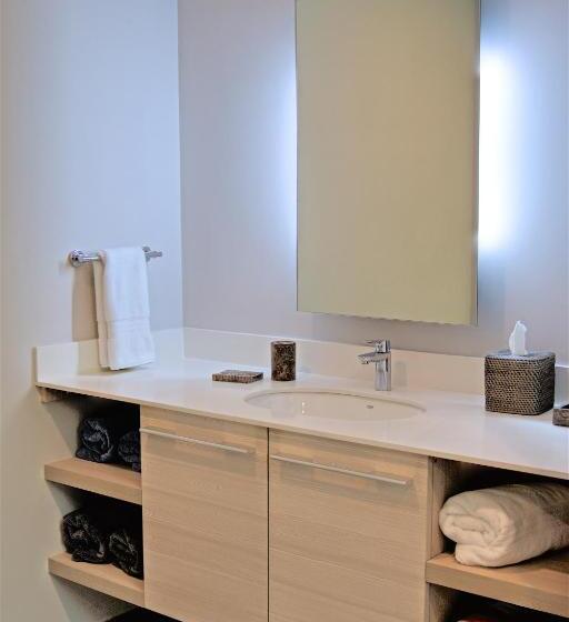 2 Bedroom Apartment with Views, Elan At Ballena Beach