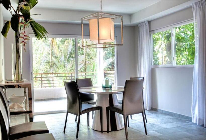 2 Bedroom Apartment with Views, Elan At Ballena Beach